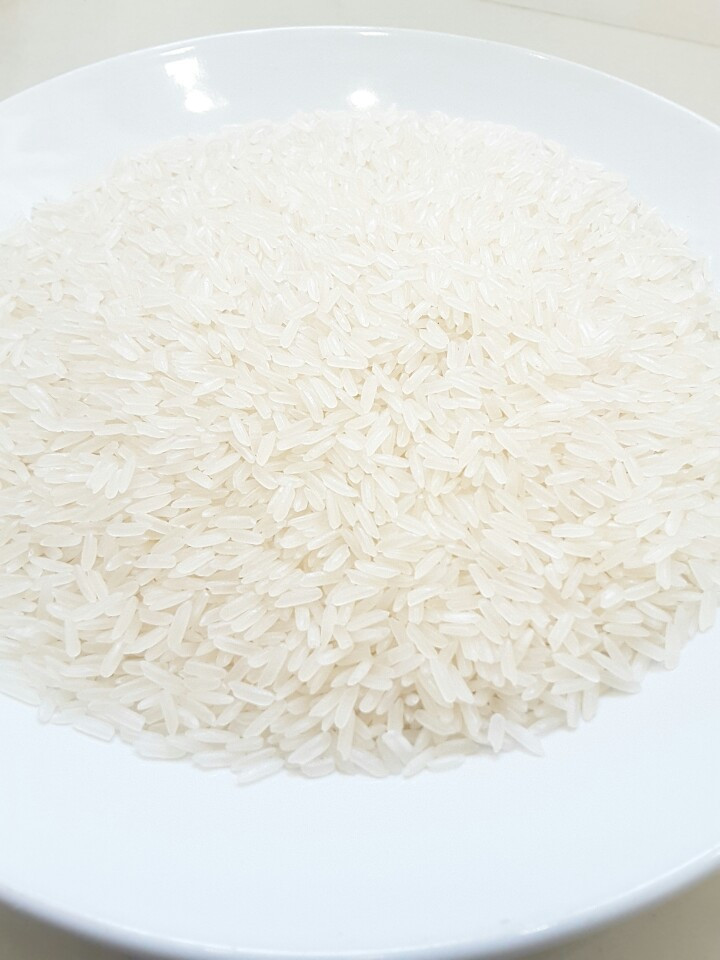 Gạo 4900 trong - Công Ty TNHH Lương Thực Và Thực Phẩm An Gia Phú